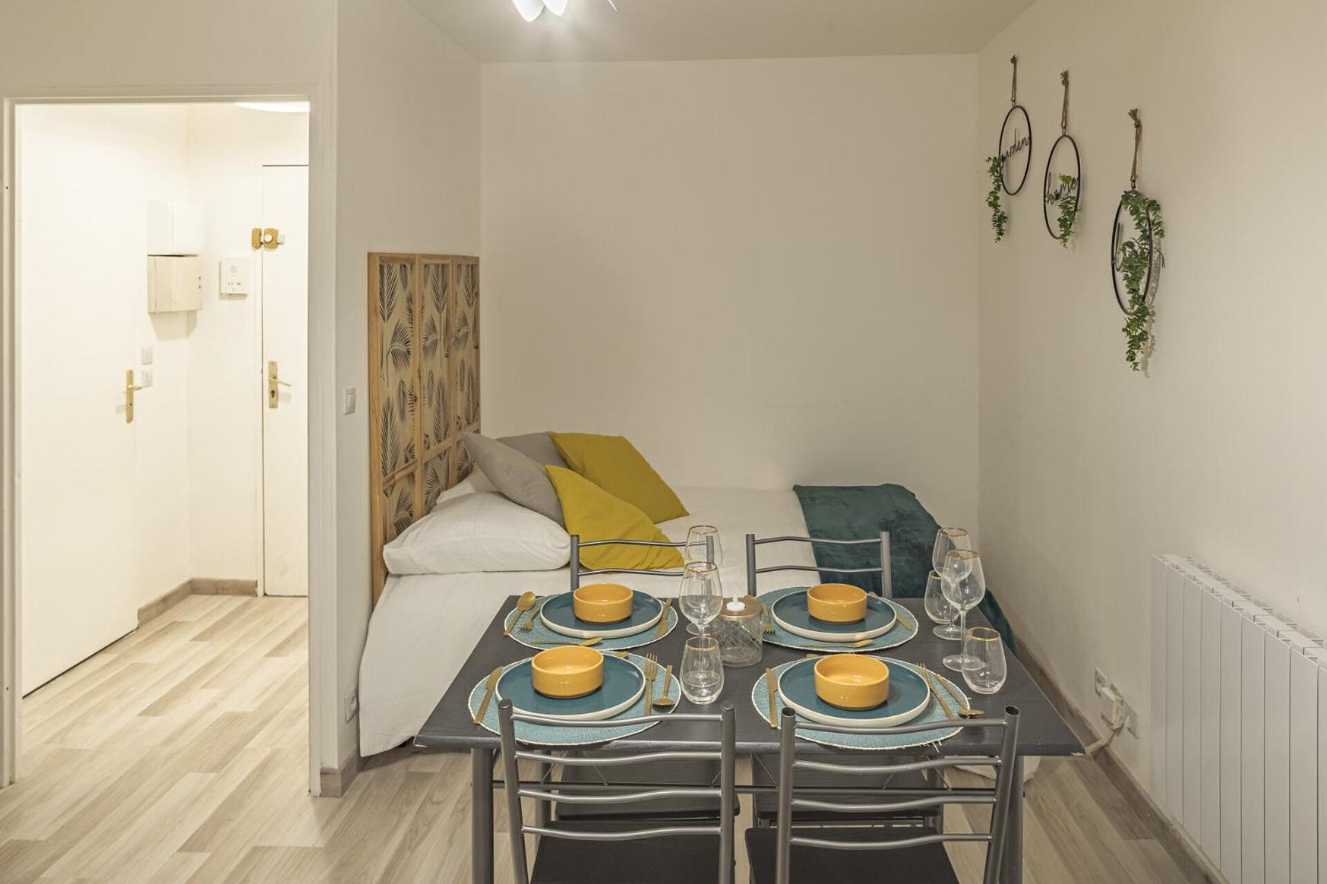 Julia Home, Madamedemconciergerie Реймс Екстериор снимка